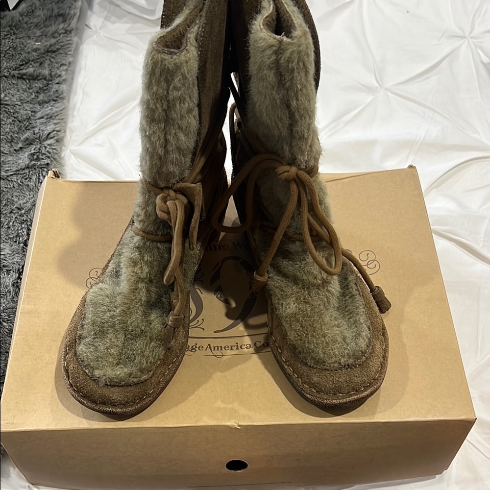 Nine West Vintage American Collection Brown Fur Winter Suede Boots